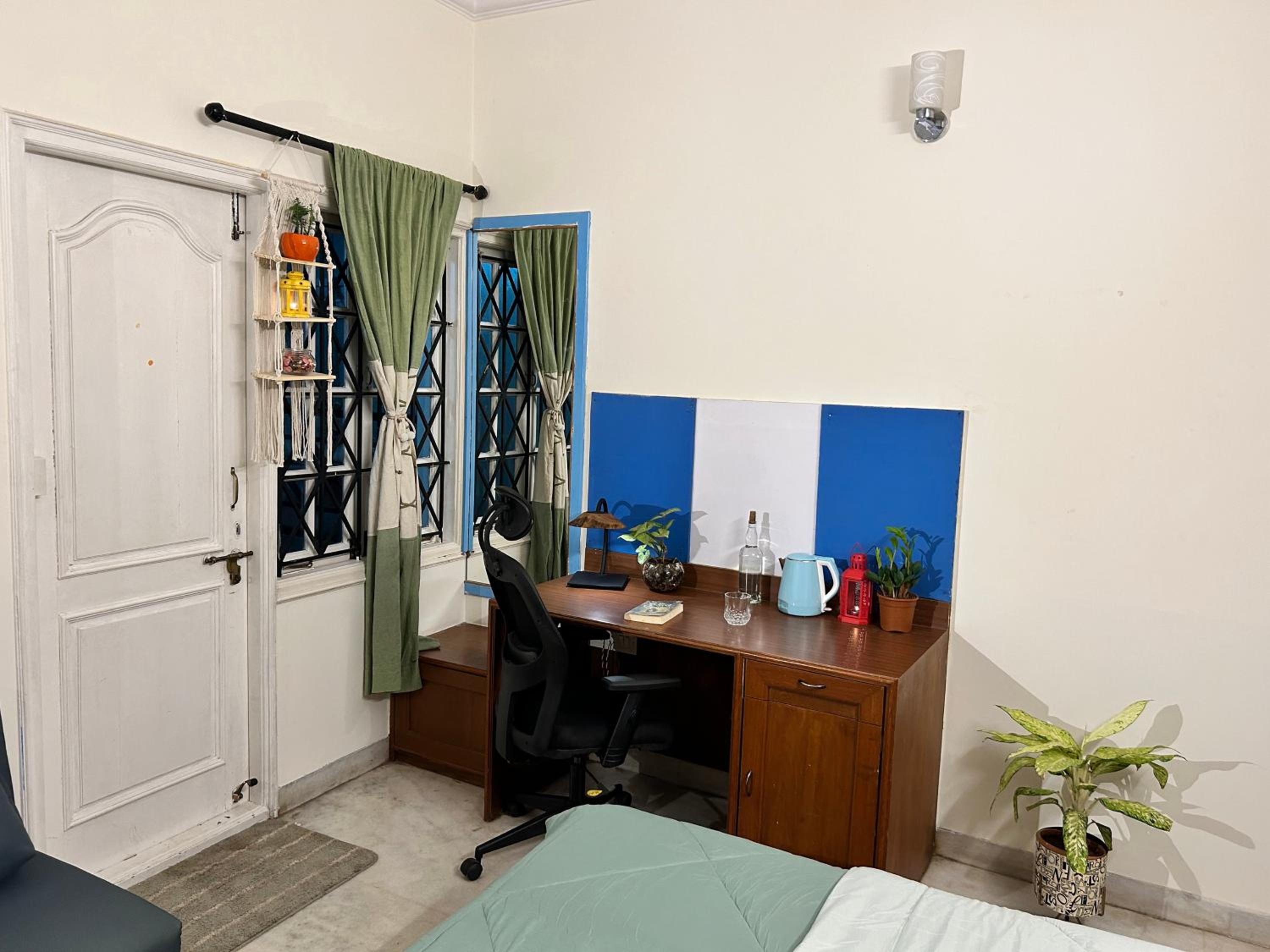 Artist Abode view 3
