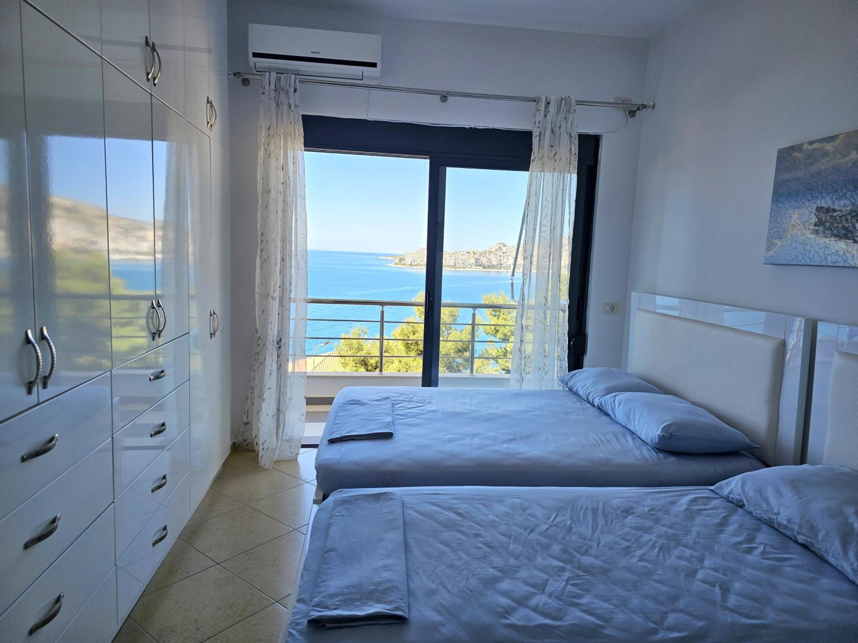 SeaView Holiday Apartment