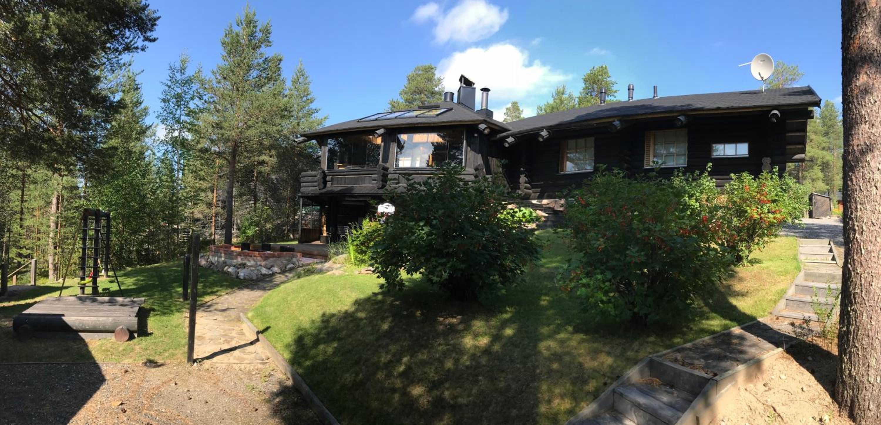Log home near Santa