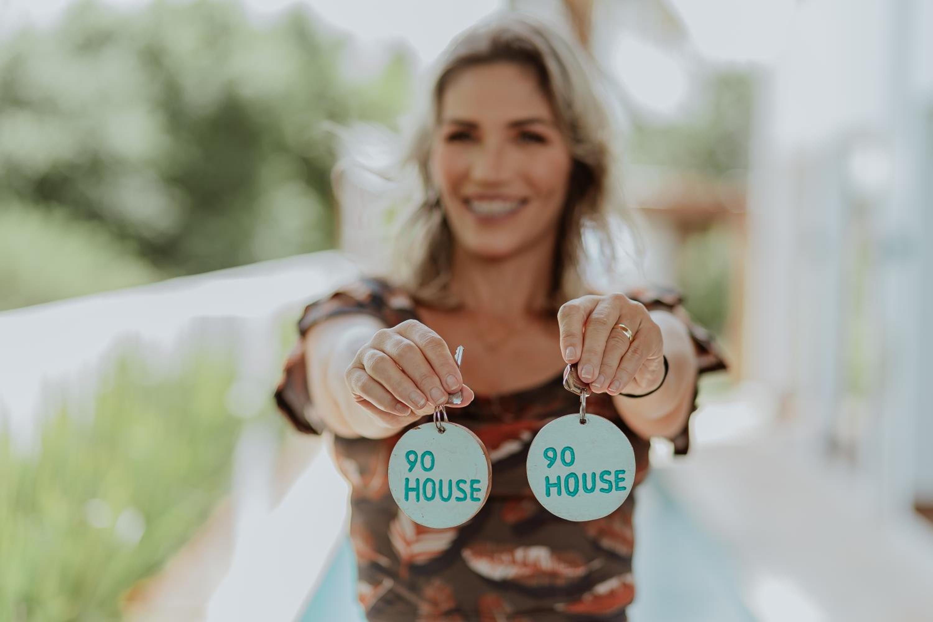 90House