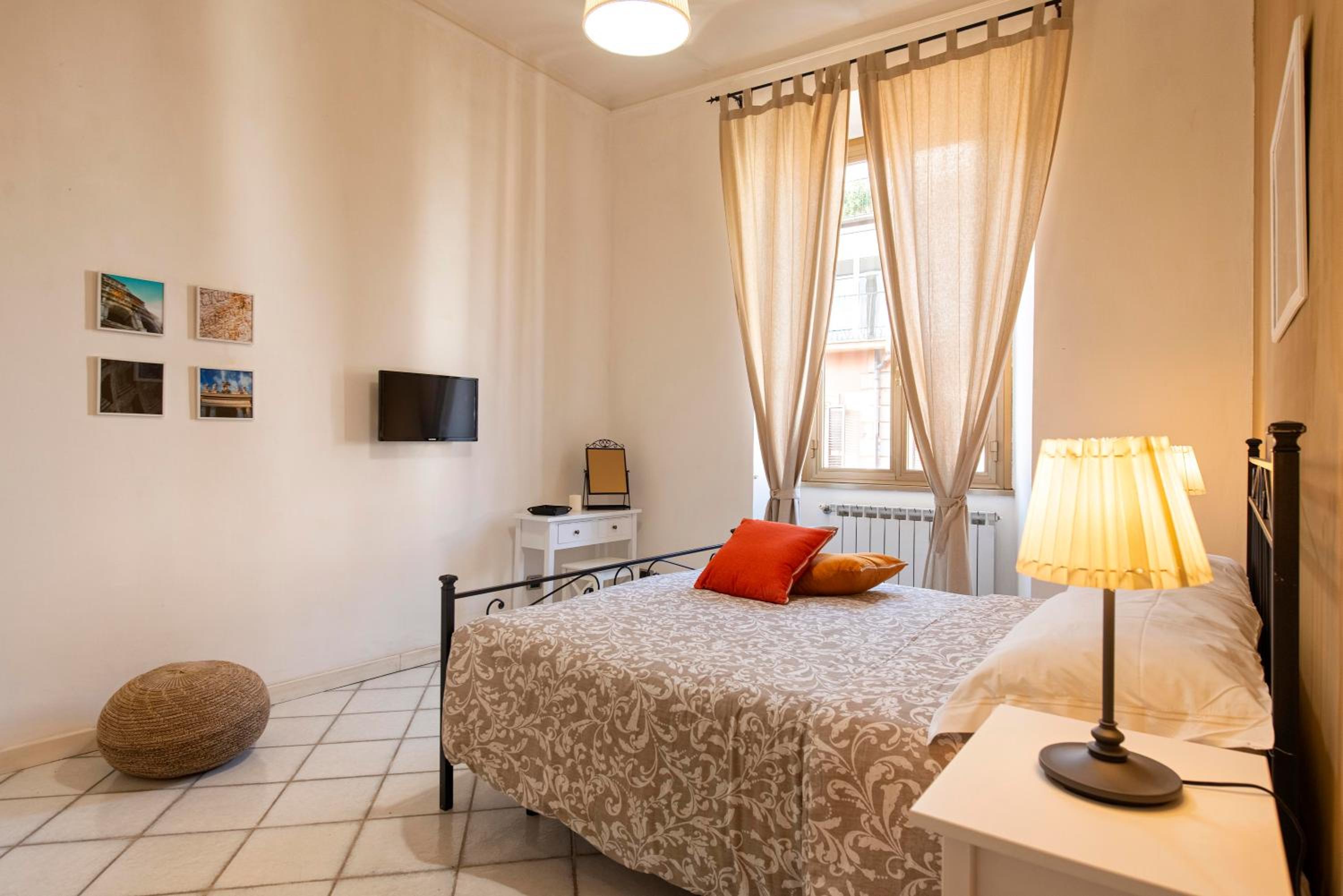 Redseven Rome Apartments