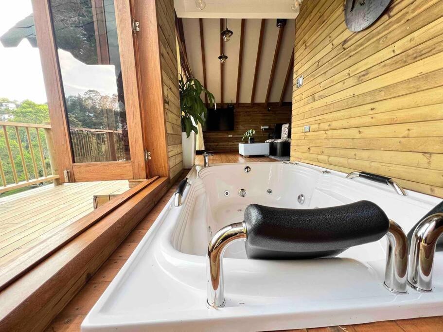 Cabaña tipo Chalet - Quimera Ecolodge