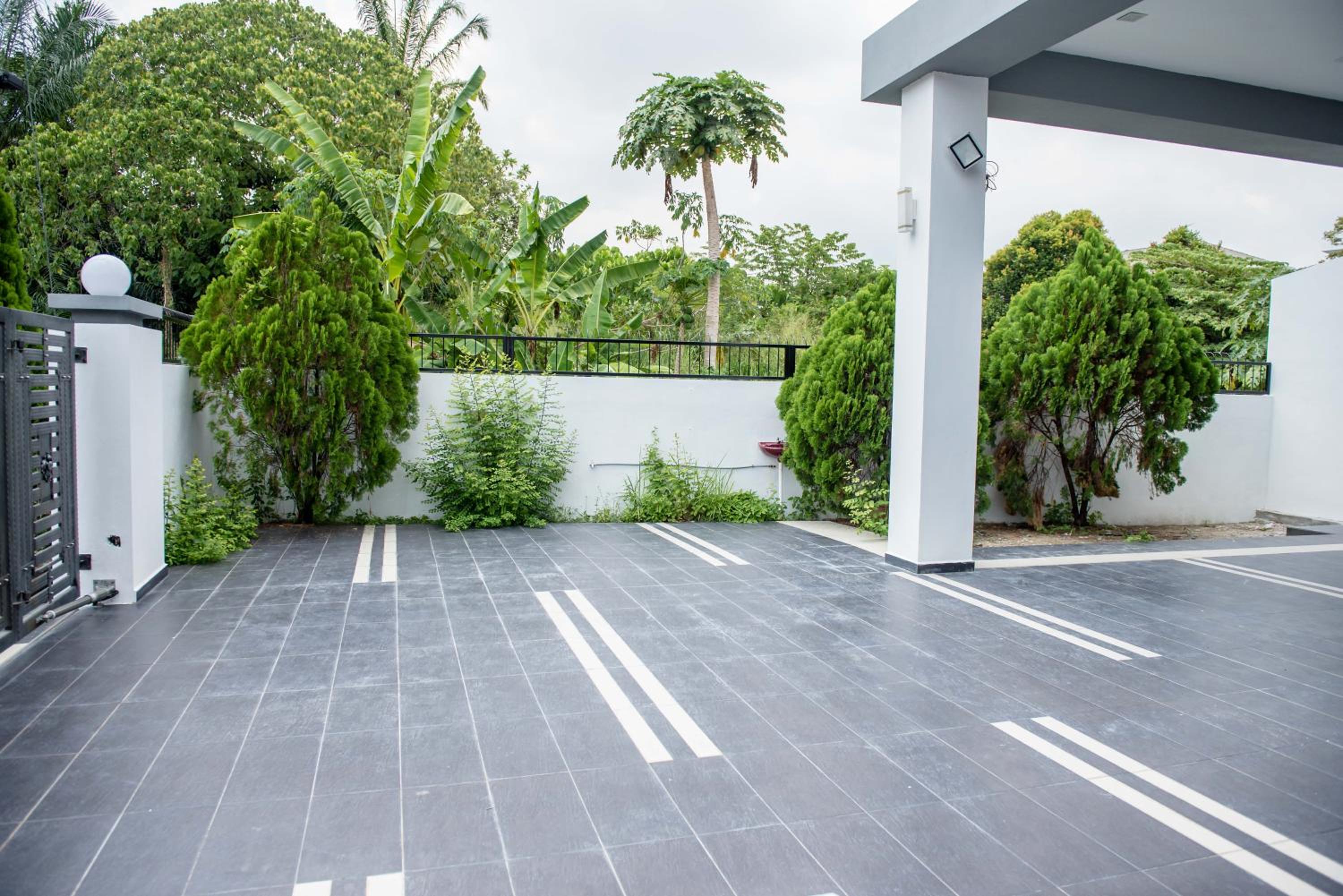 De Luma Alma 9 bedroom with 8 bathroom view 3