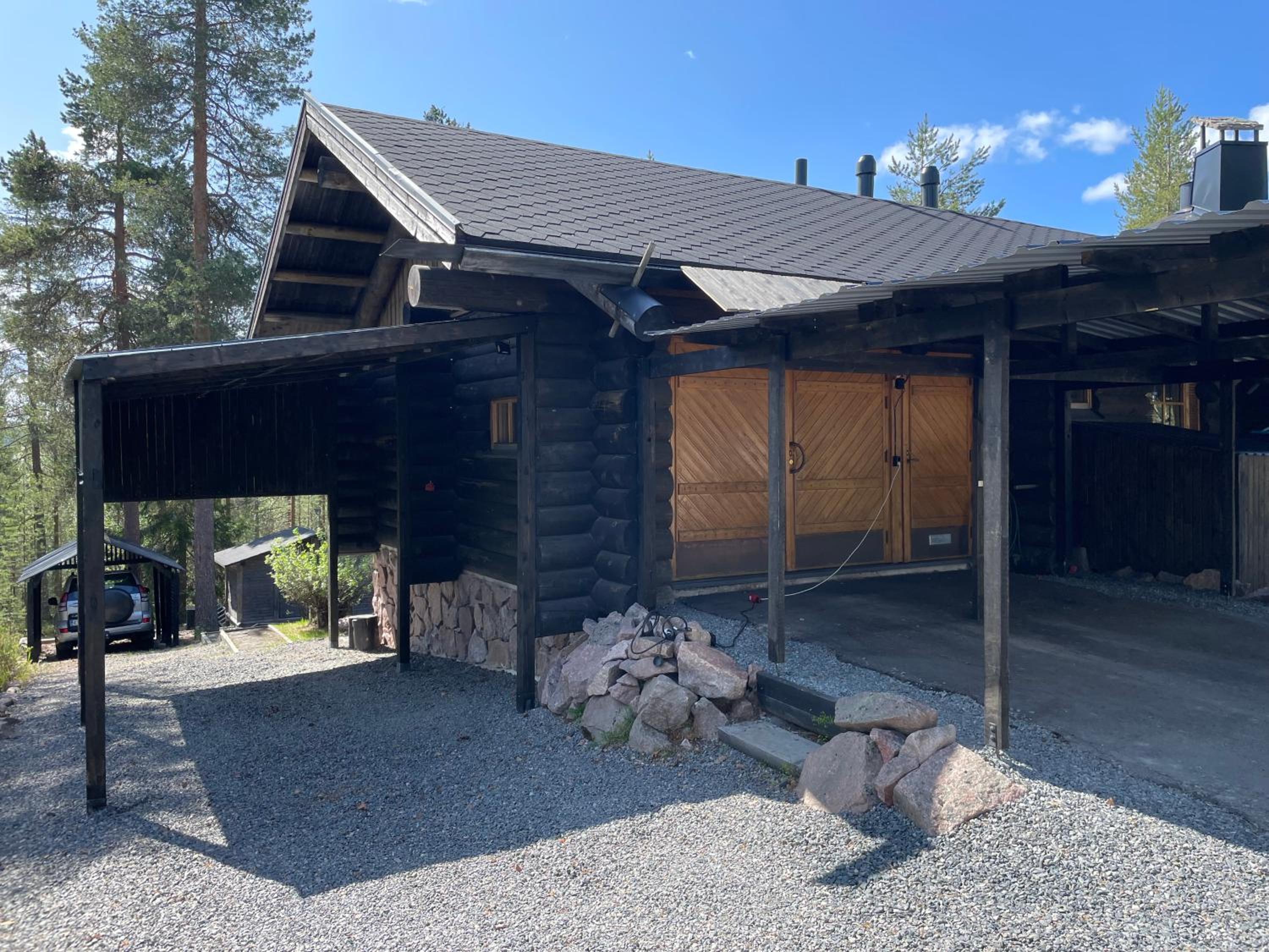 Log home near Santa