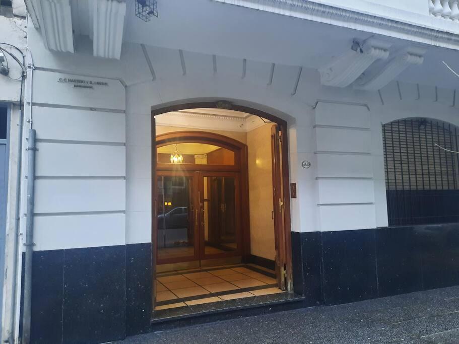Spacious and comfortable apartment (holidays/work)