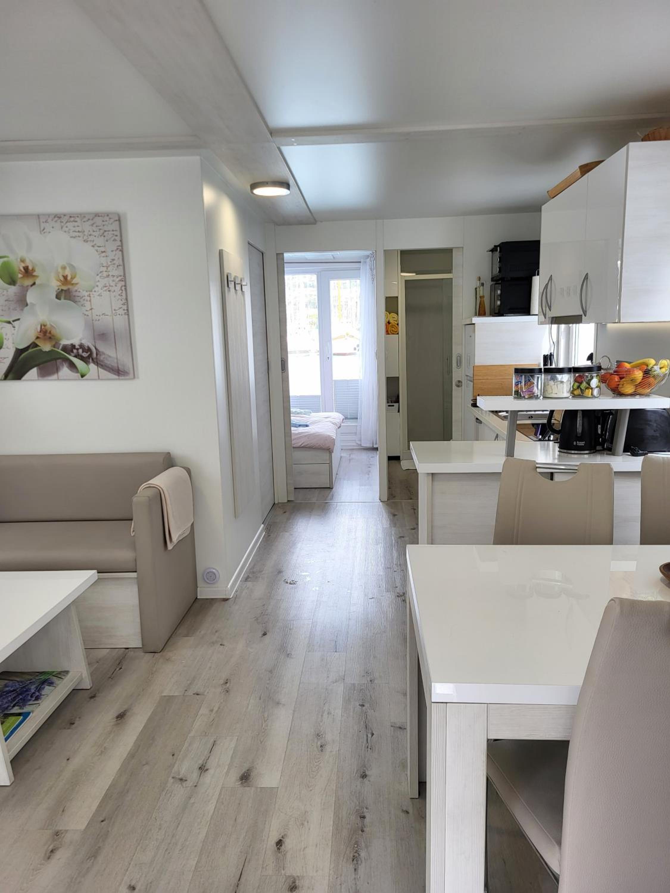 MIRAMARE Romantic Experience with privat Jacuzzi - floating house view 5