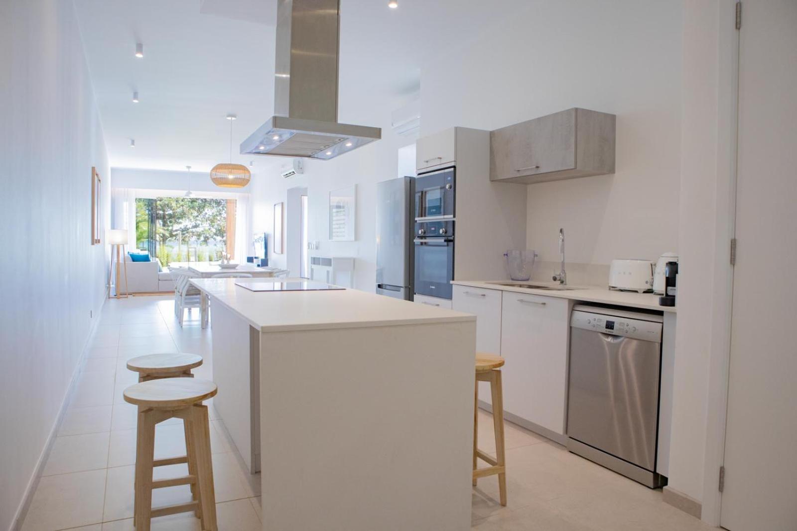 Ocean Point Beachfront Residences - Apartment A1