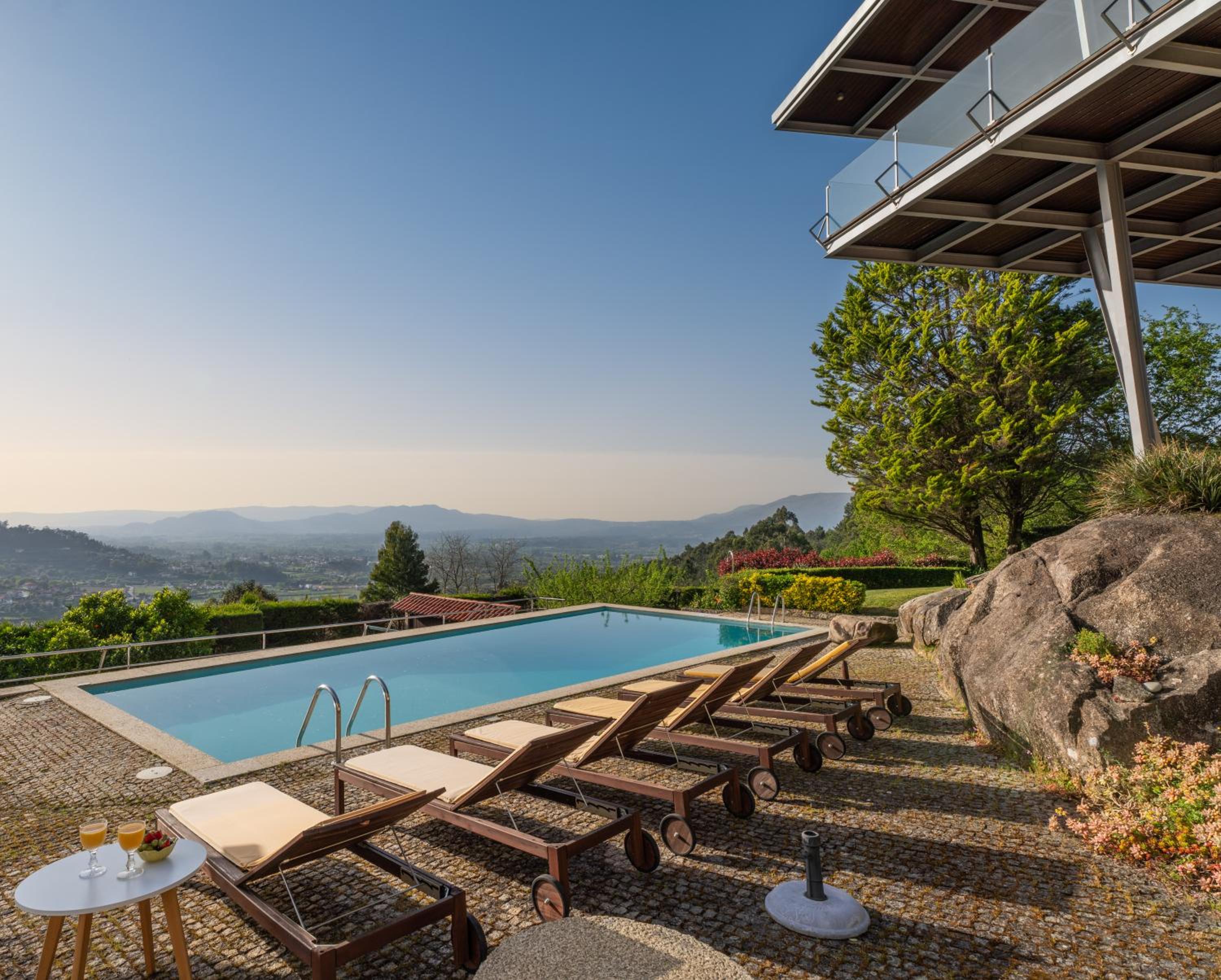 Host Wise - Luxurious House with Private Pool Amazing views view 5