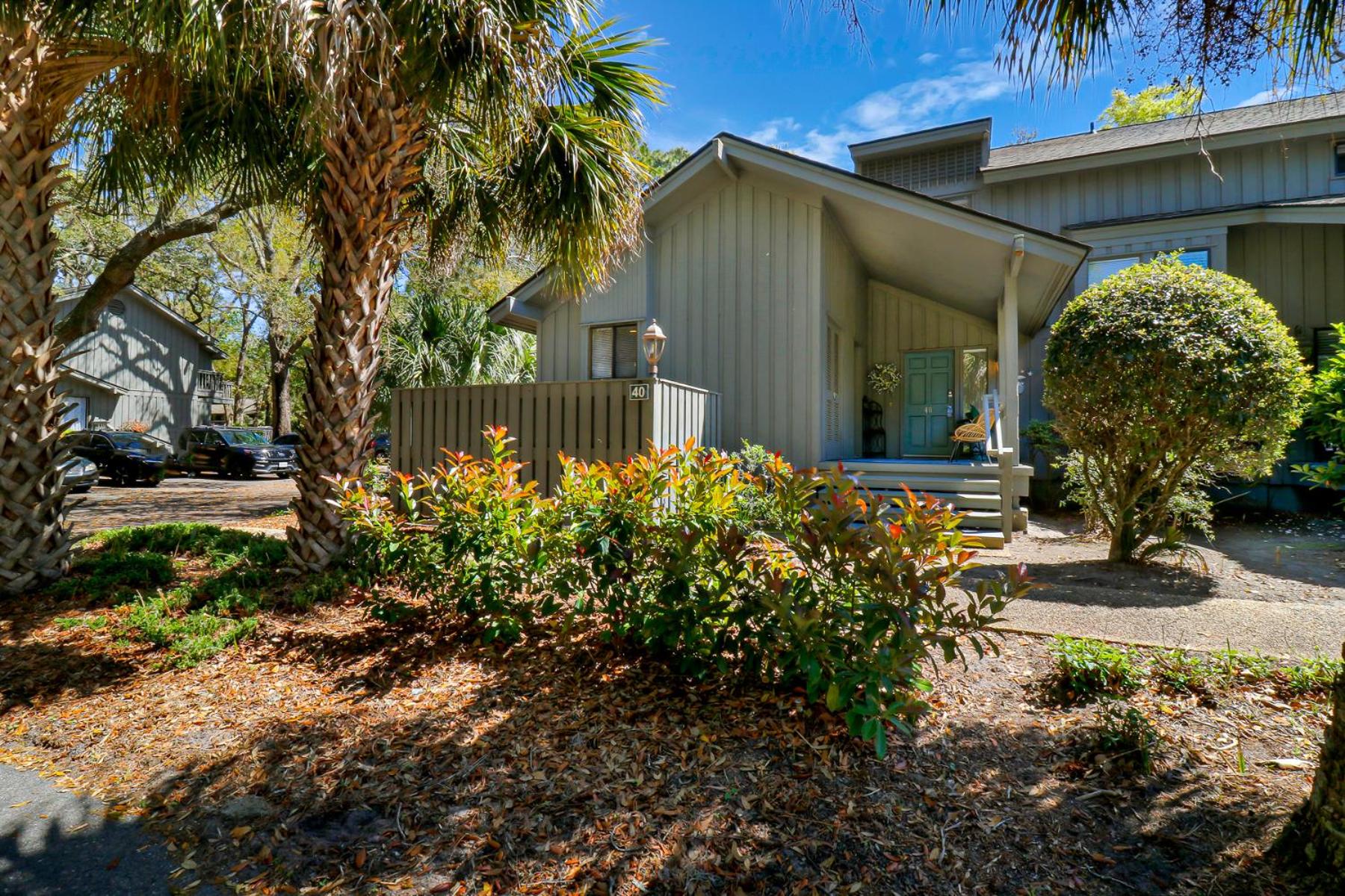 40 Hickory Cove