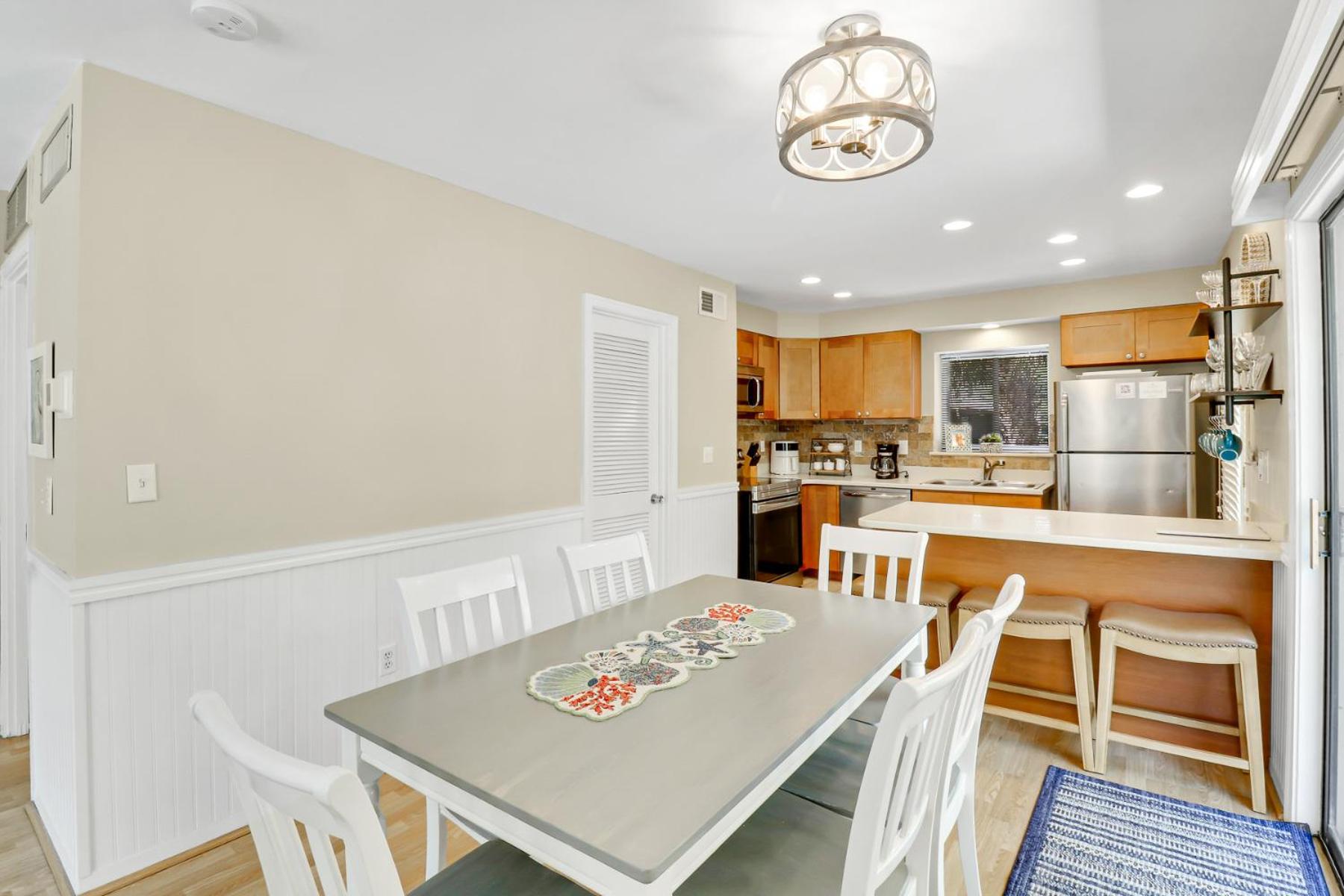 40 Hickory Cove