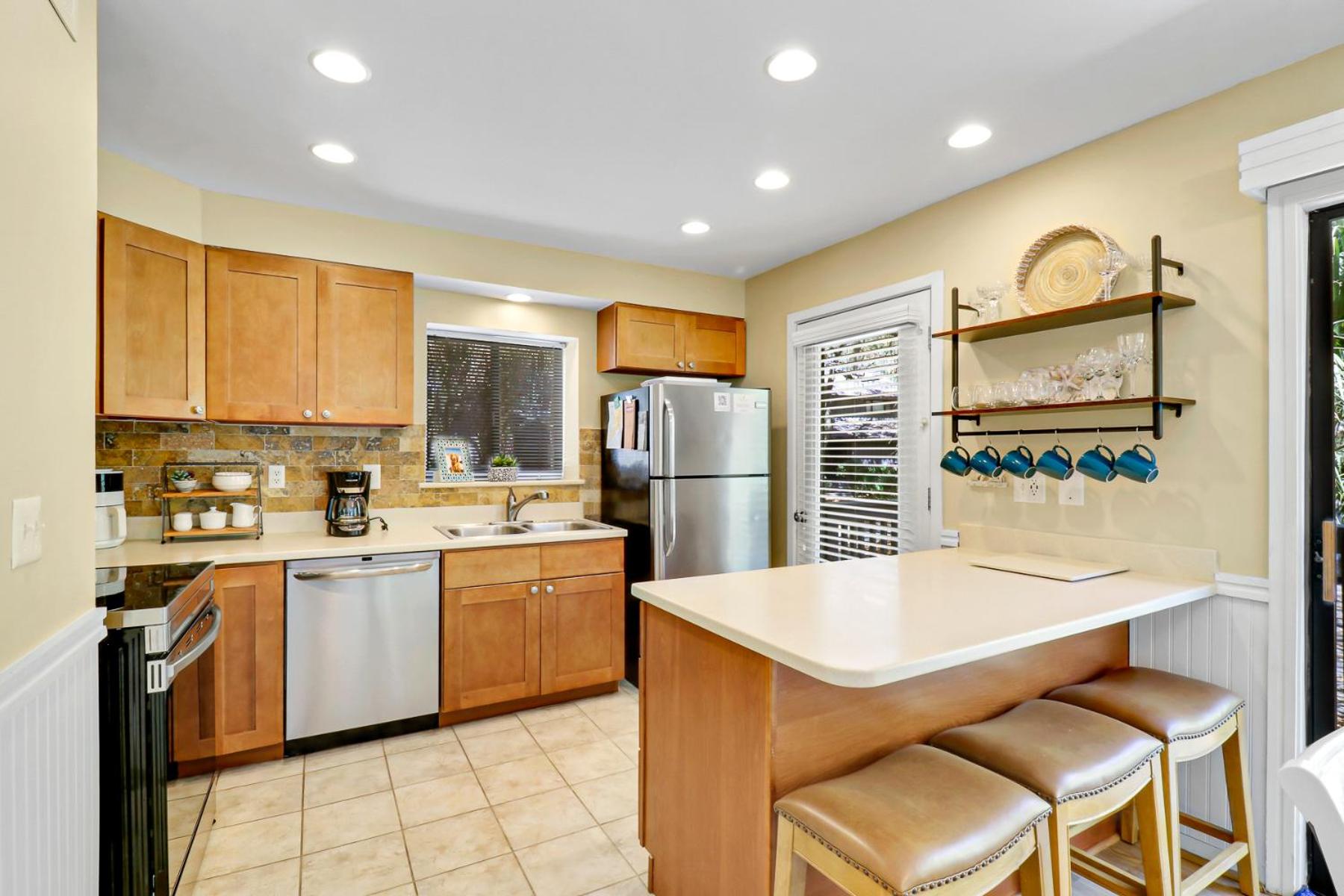 40 Hickory Cove