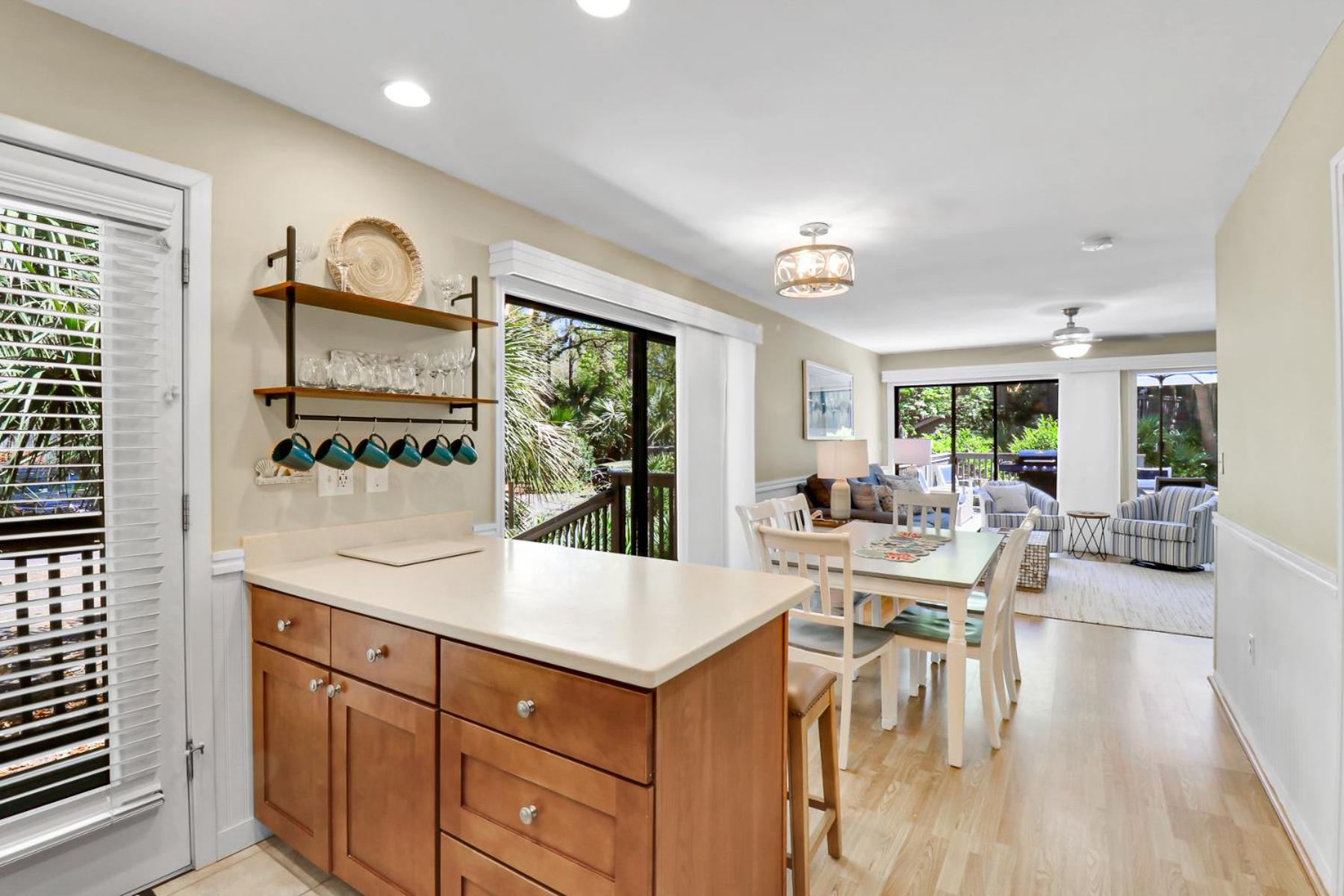 40 Hickory Cove