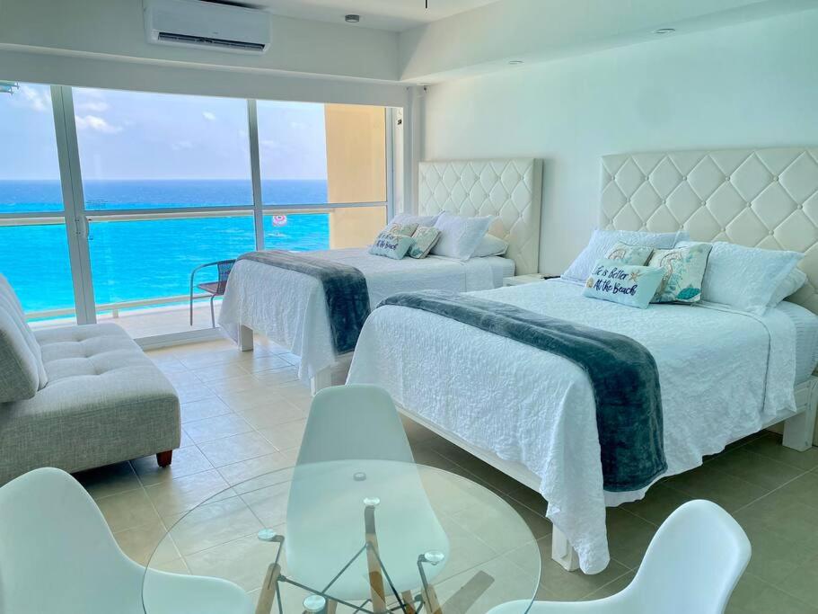 Oceanfront Studio/Amazing Views