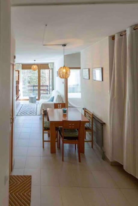 Apartamento de montaña junto al rio ,pistas de ski y parque natural