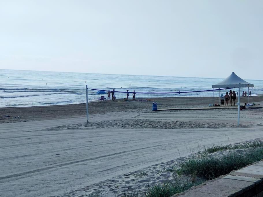 Modern Apartment Frontline Beach