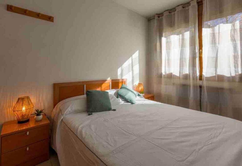 Apartamento de montaña junto al rio ,pistas de ski y parque natural