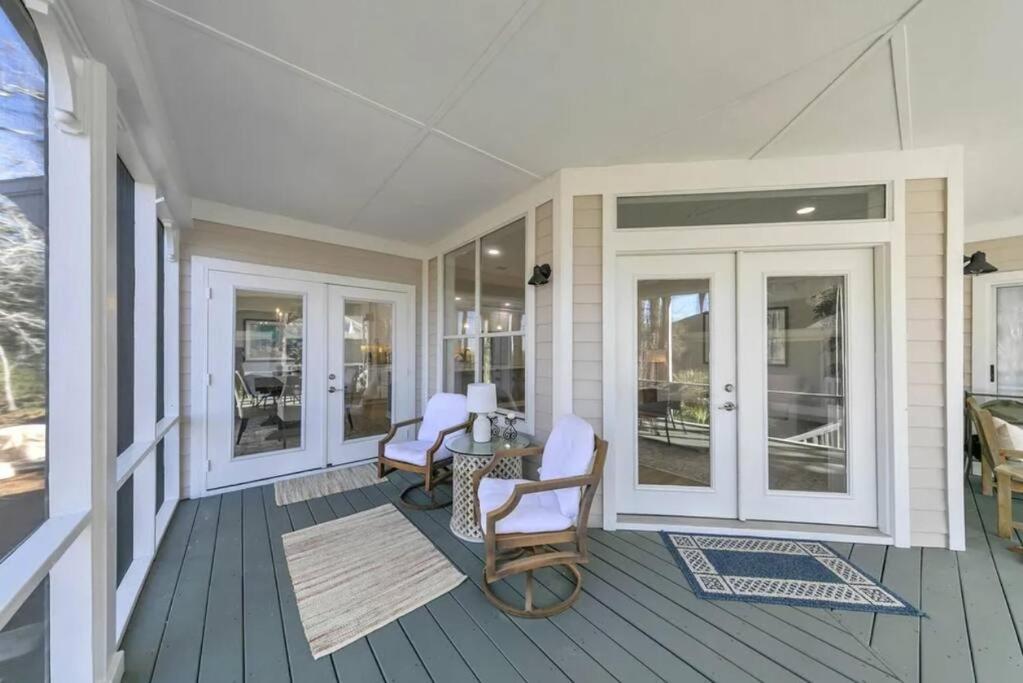 3 bed 3 bath beach and bay escape - Free golf cart