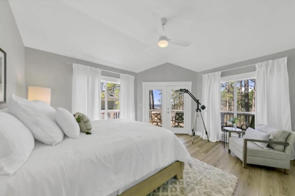 3 bed 3 bath beach and bay escape - Free golf cart