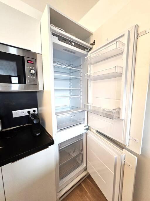 Luxurious Apartment Near the Center - Entire Unit