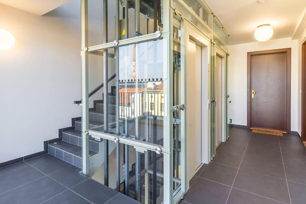 Luxurious Apartment Near the Center - Entire Unit