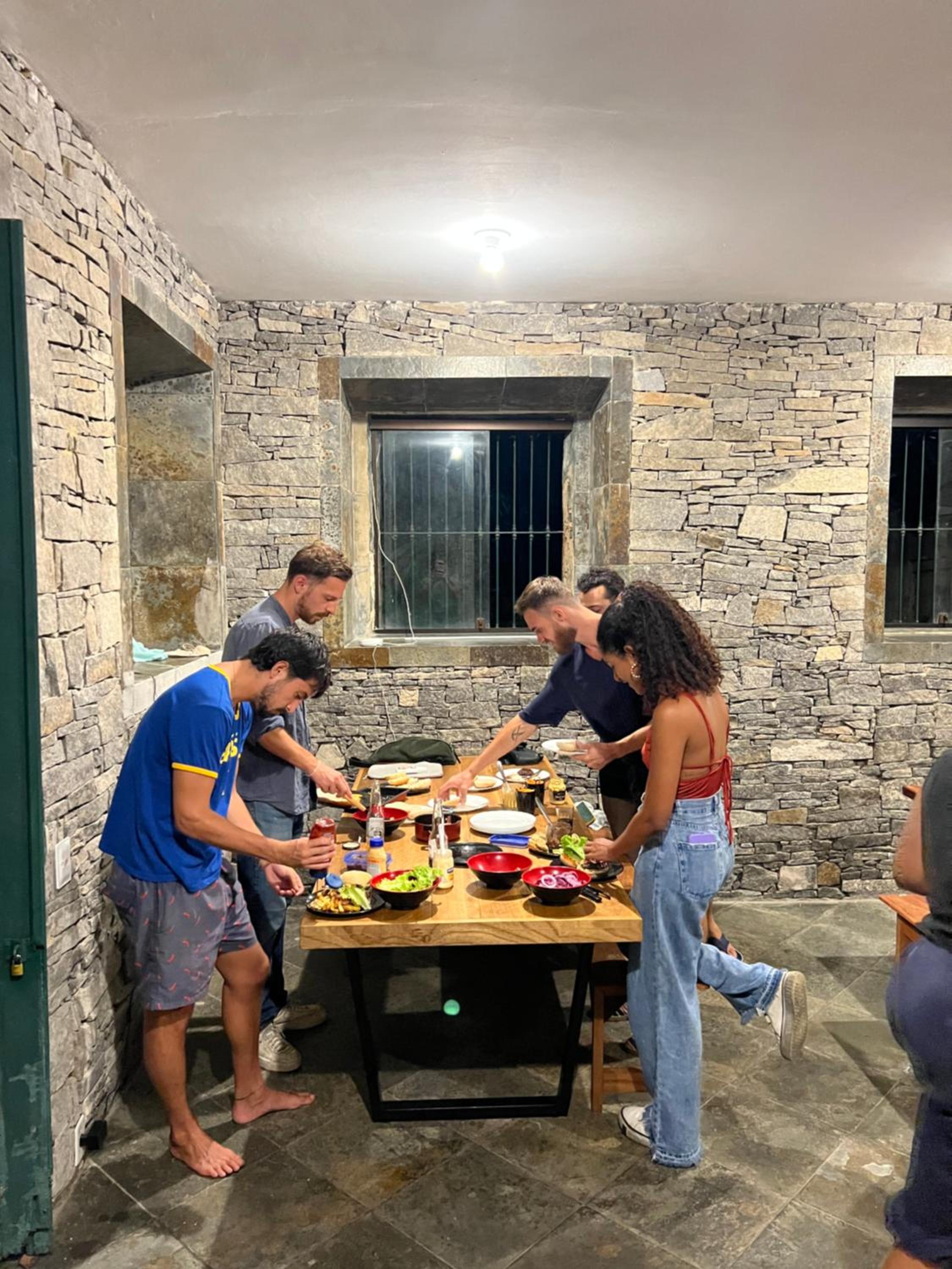 Castelo dos Tucanos Host