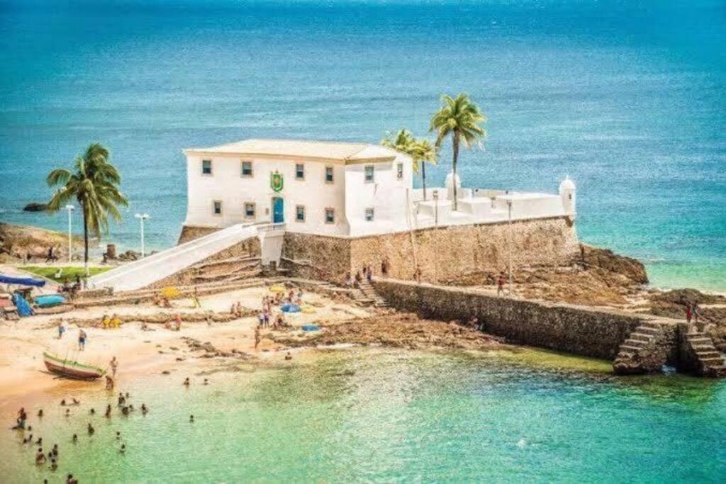 HOUSE BARRA, requinte e conforto 400m do Farol