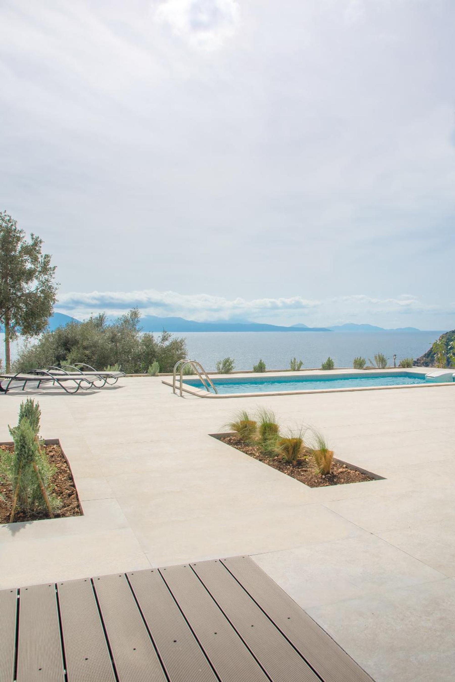 ammouso sun suites view 4