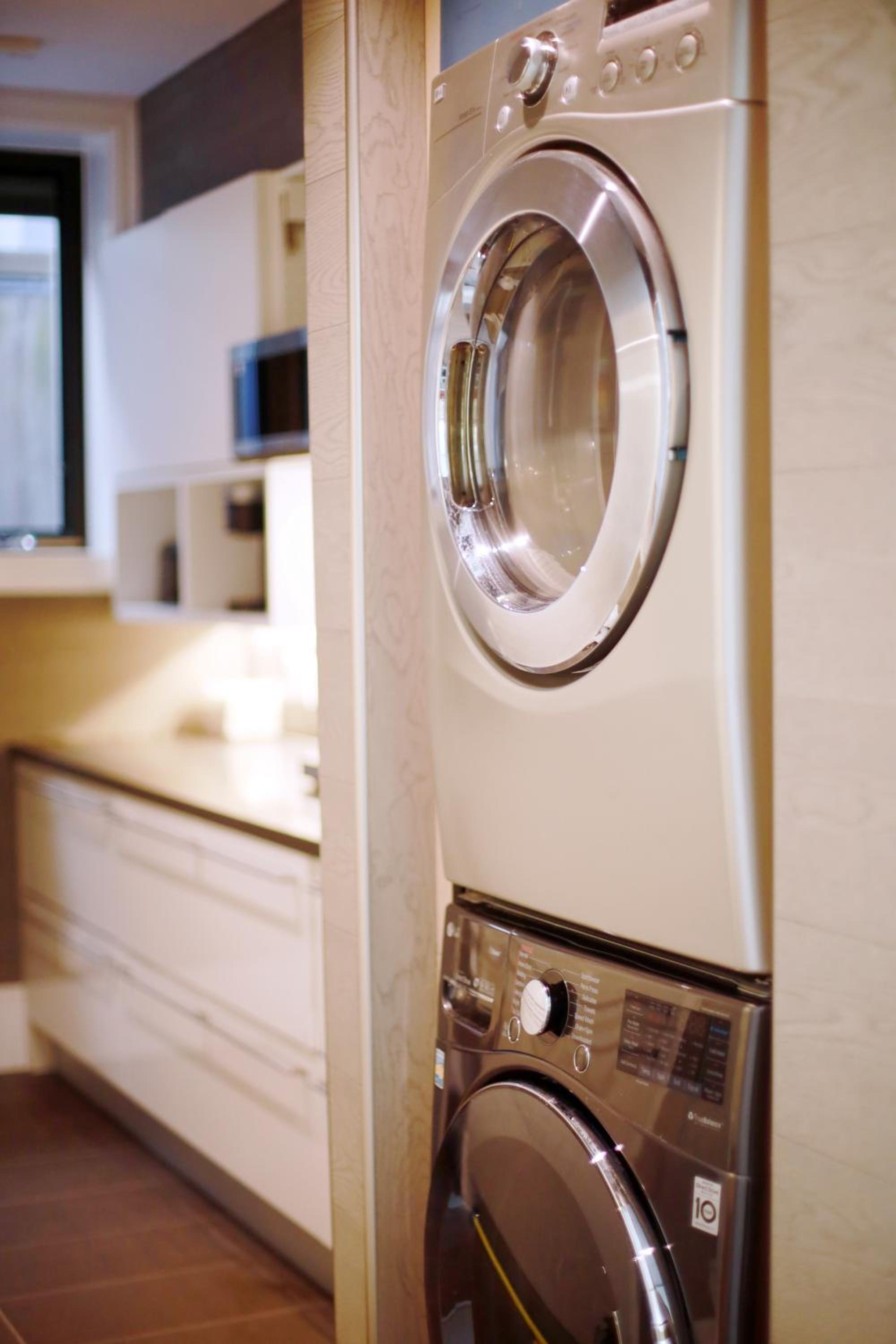 Modern 1 BedSuite in Kerrisdale, access UBC Downtown YVR
