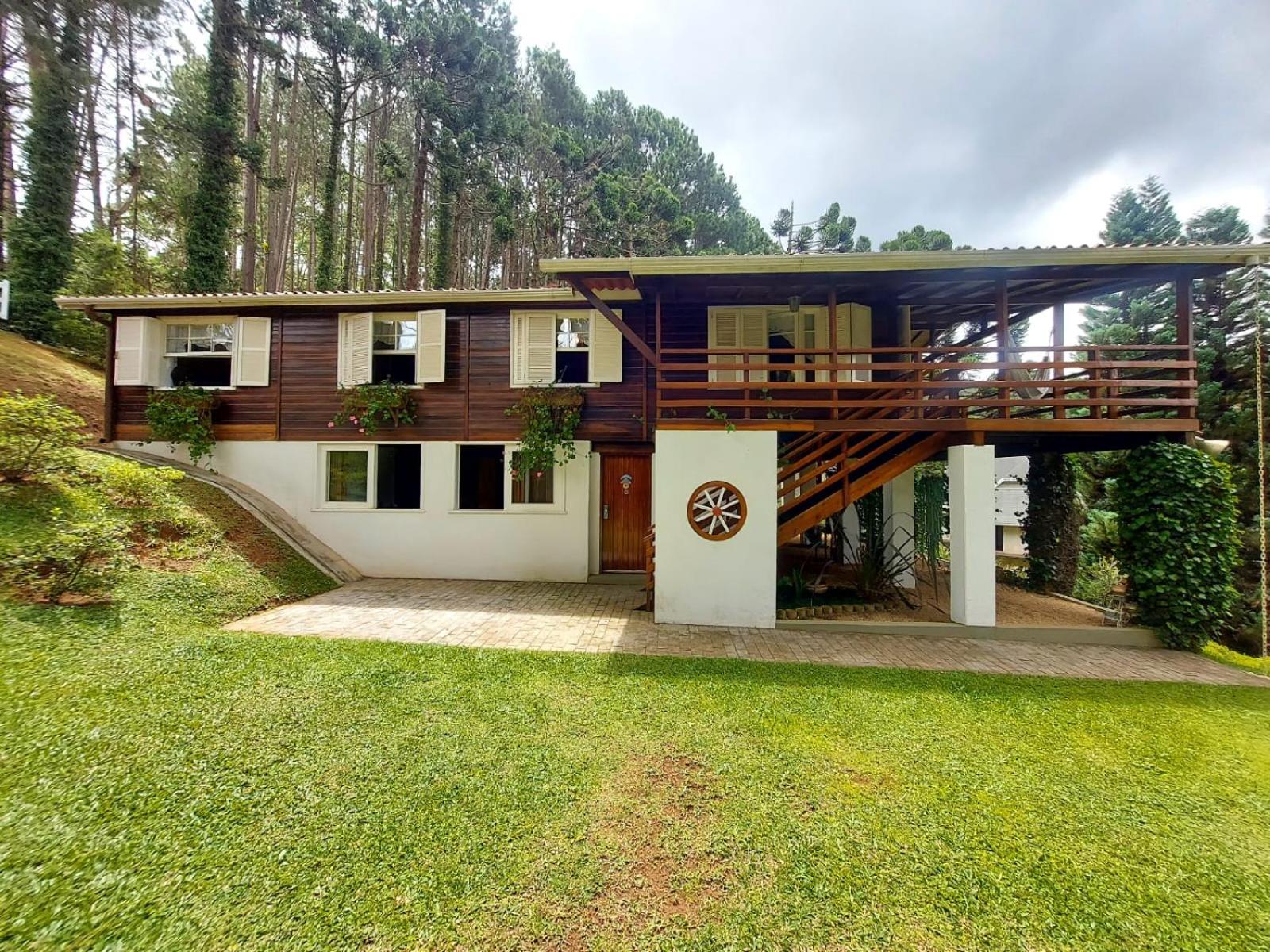 Casa dos Pinheiros Campos do Jordão
