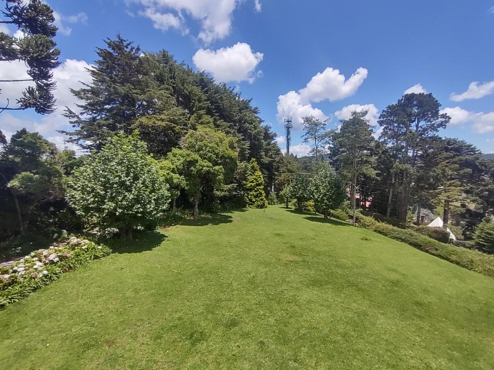 Alto do Capivari - Gramado e vista espetacular