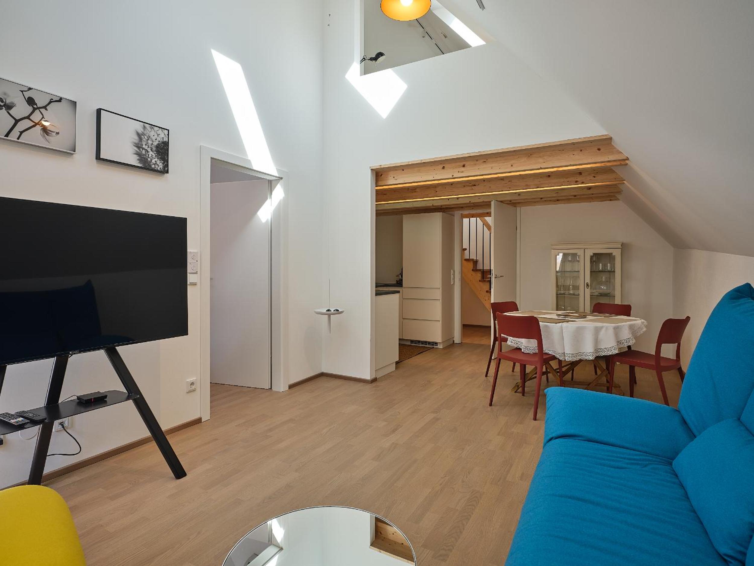 Haus Fünf mit 2 Apartments und Studio-Loft mit Terrasse