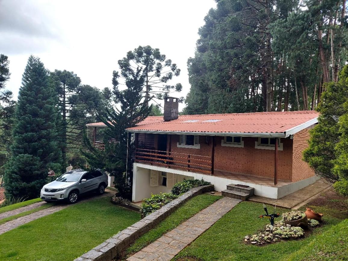 Casa dos Pinheiros Campos do Jordão