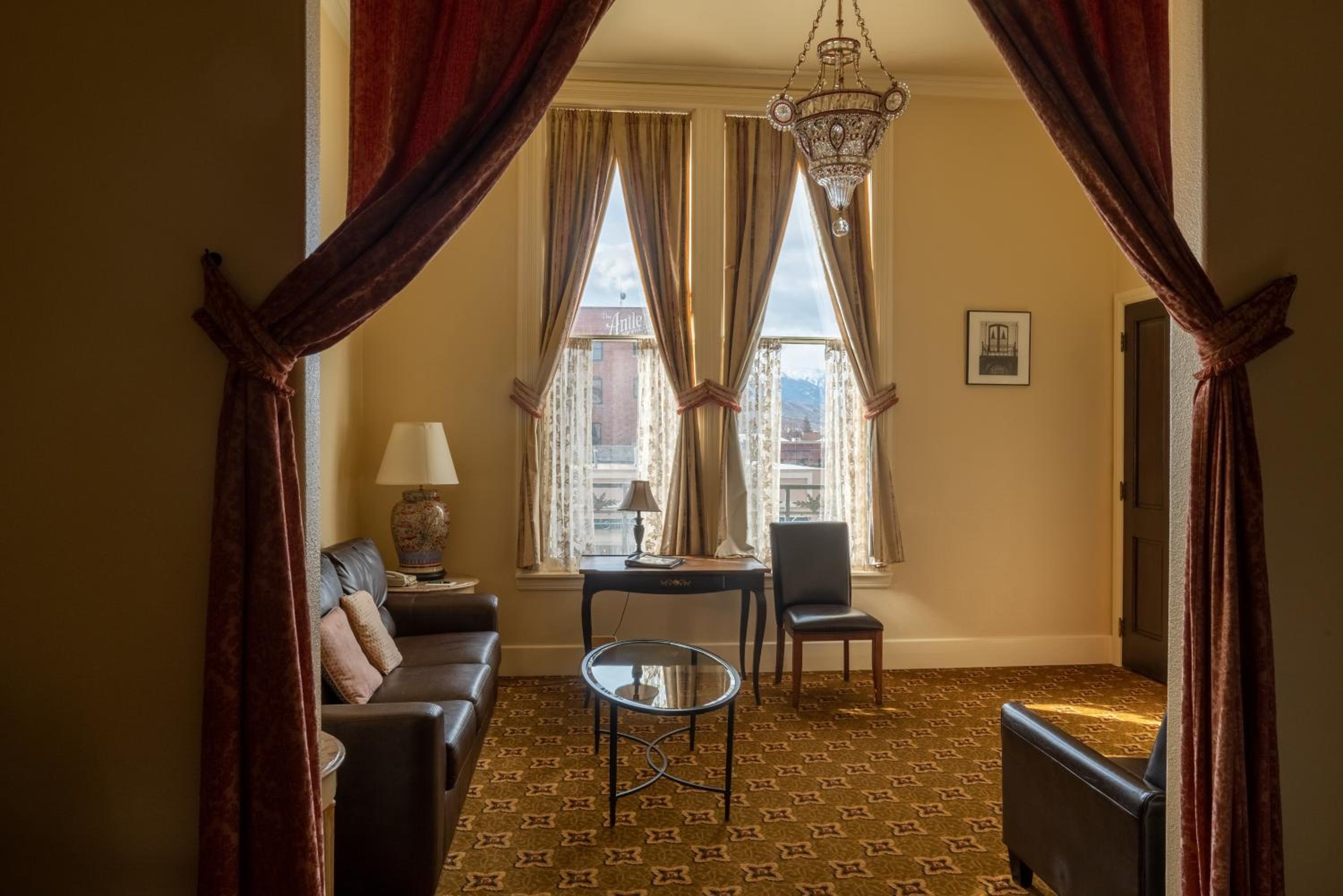 Baker City Vacations - Geiser Grand Hotel - Property Image 1