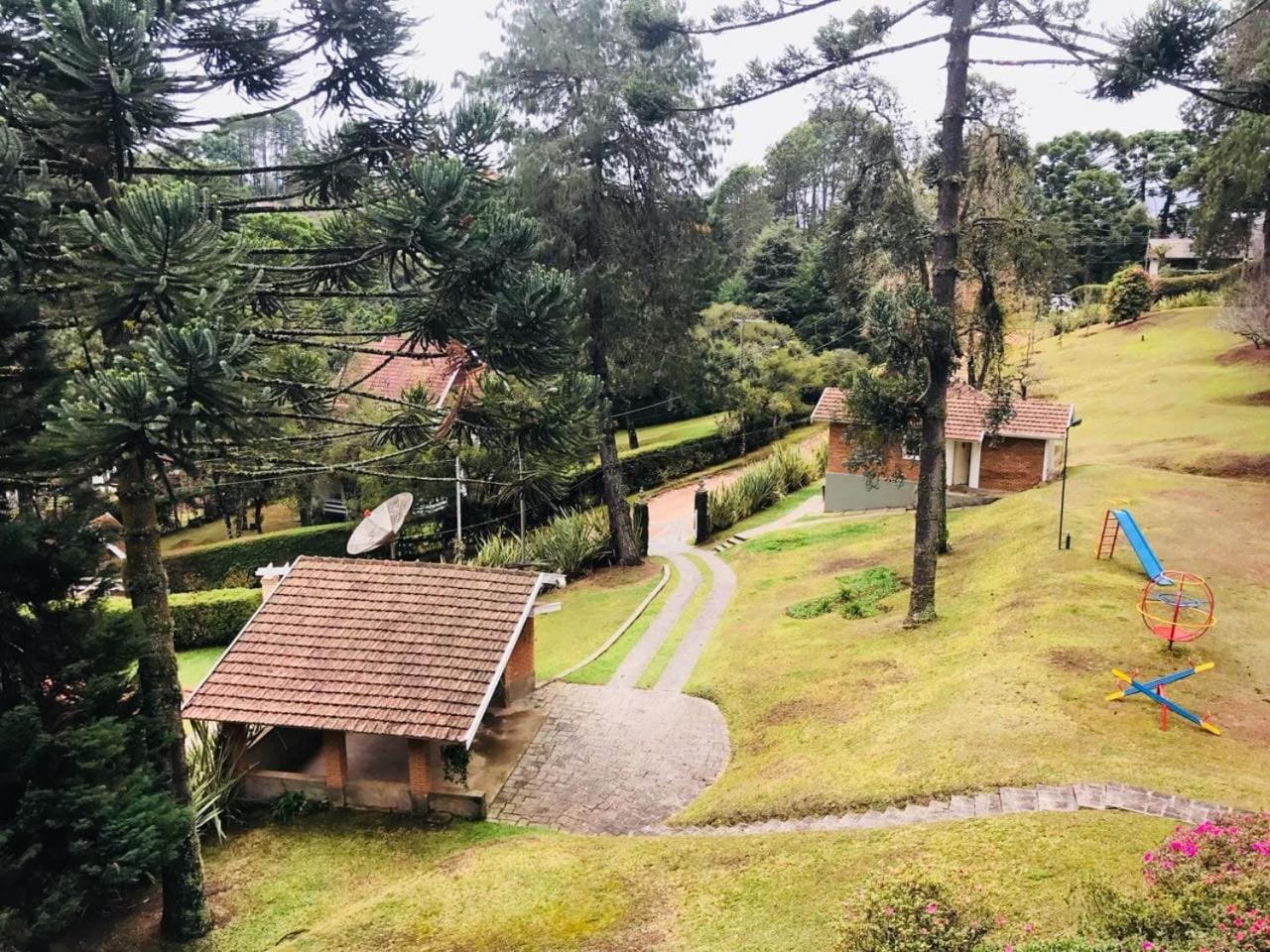 Casa dos Pinheiros Campos do Jordão