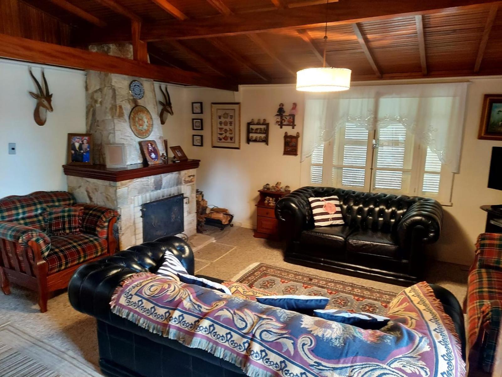 Casa dos Pinheiros Campos do Jordão