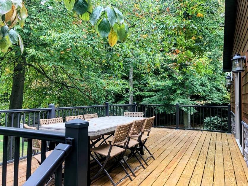 Sojourner's Lodge & Log Cabin Suites view 3