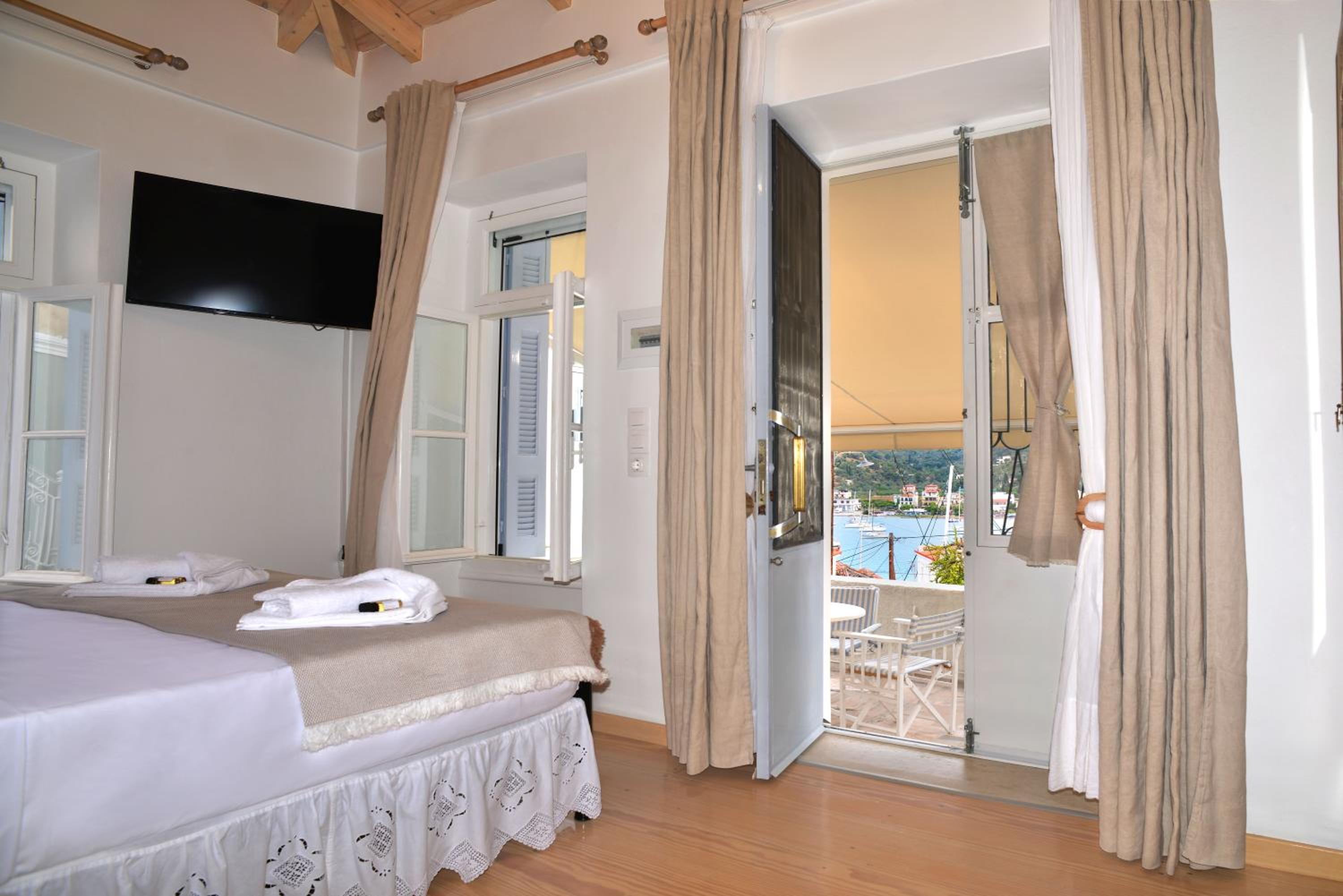 Elena's Island House
