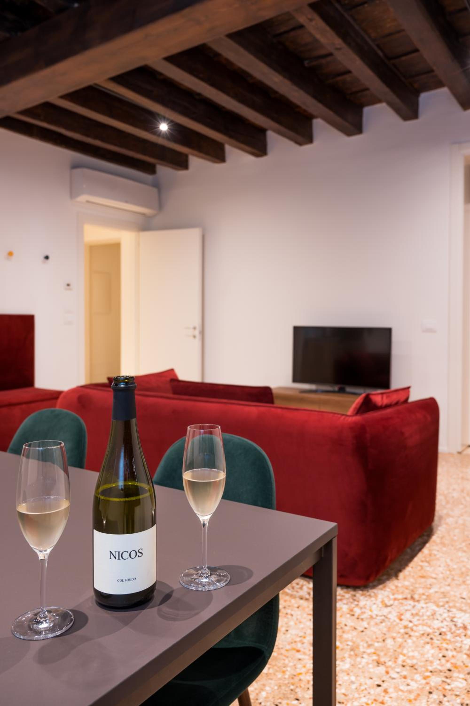 Palazzo Miracoli Apartments