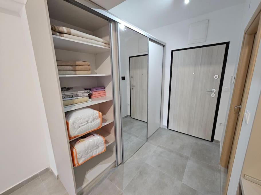 Milo Apartment
