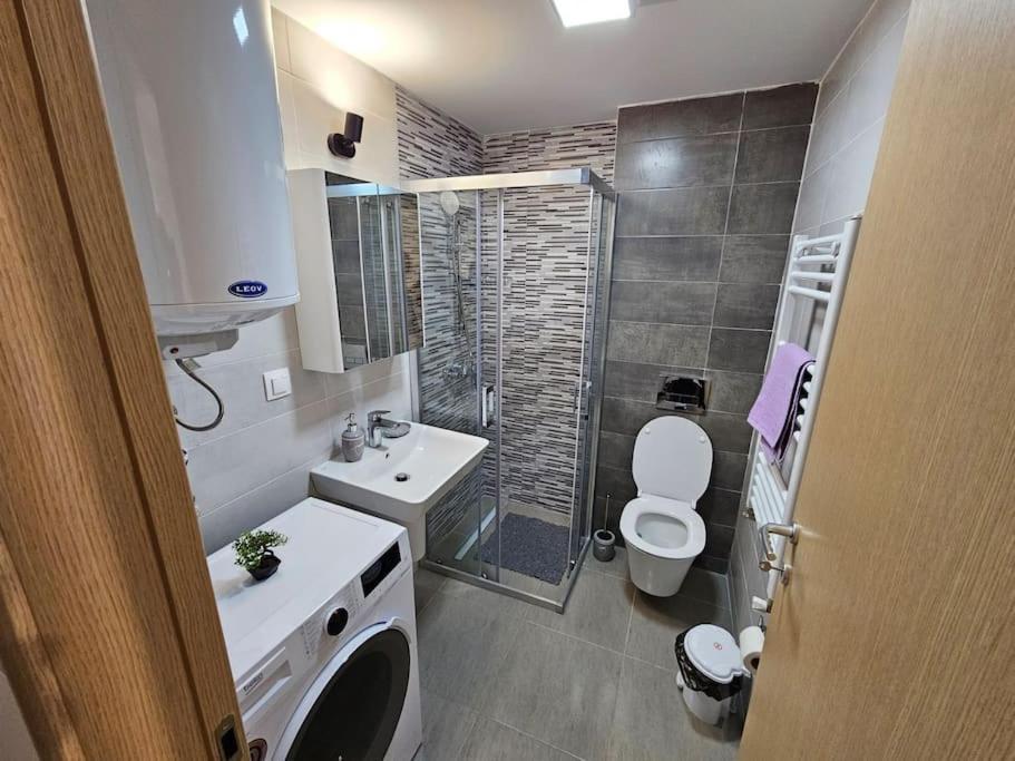 Milo Apartment