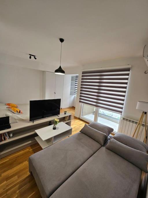 Milo Apartment