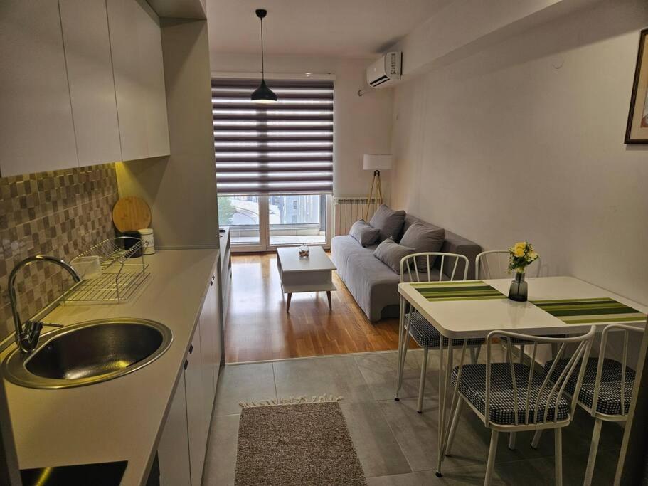 Milo Apartment