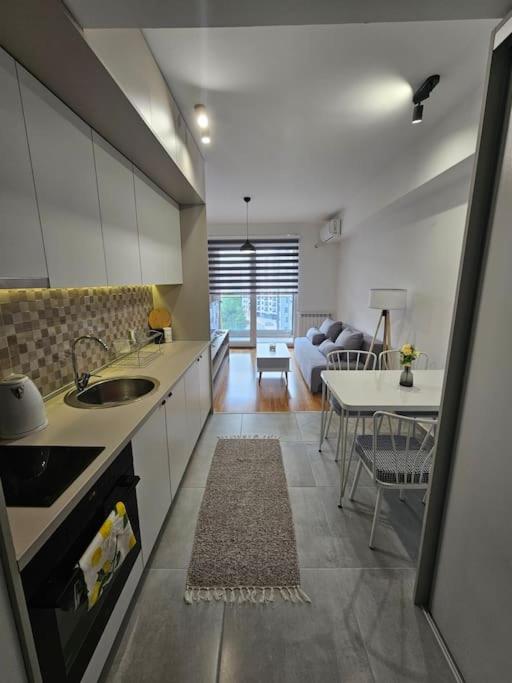 Milo Apartment