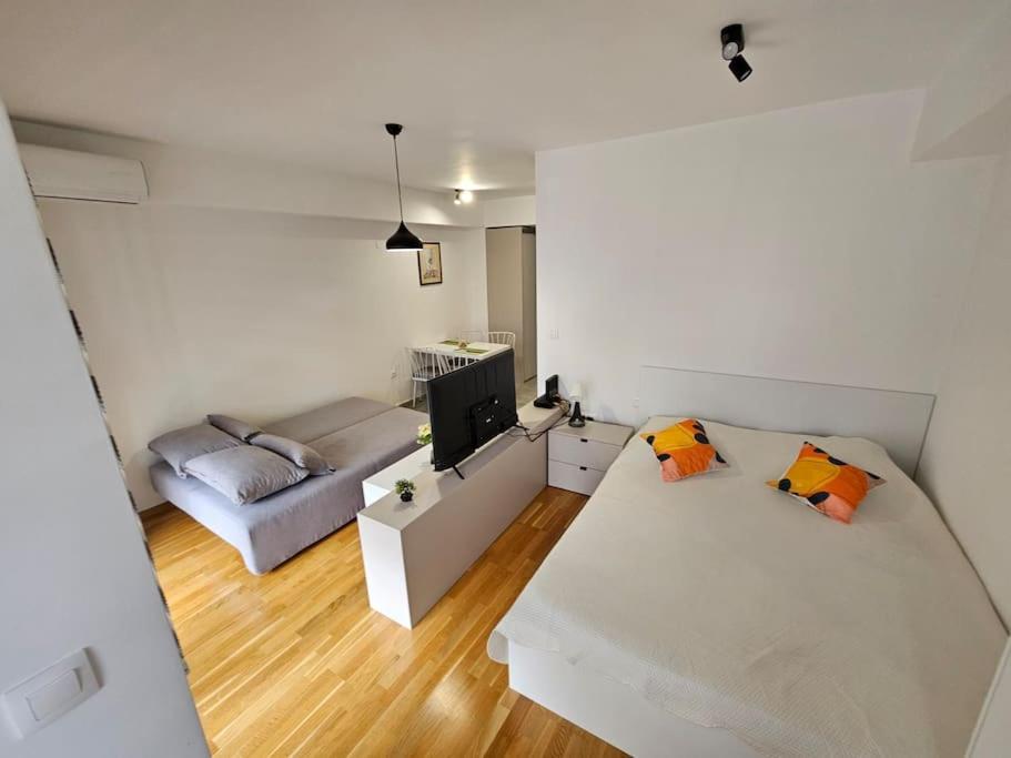 Milo Apartment