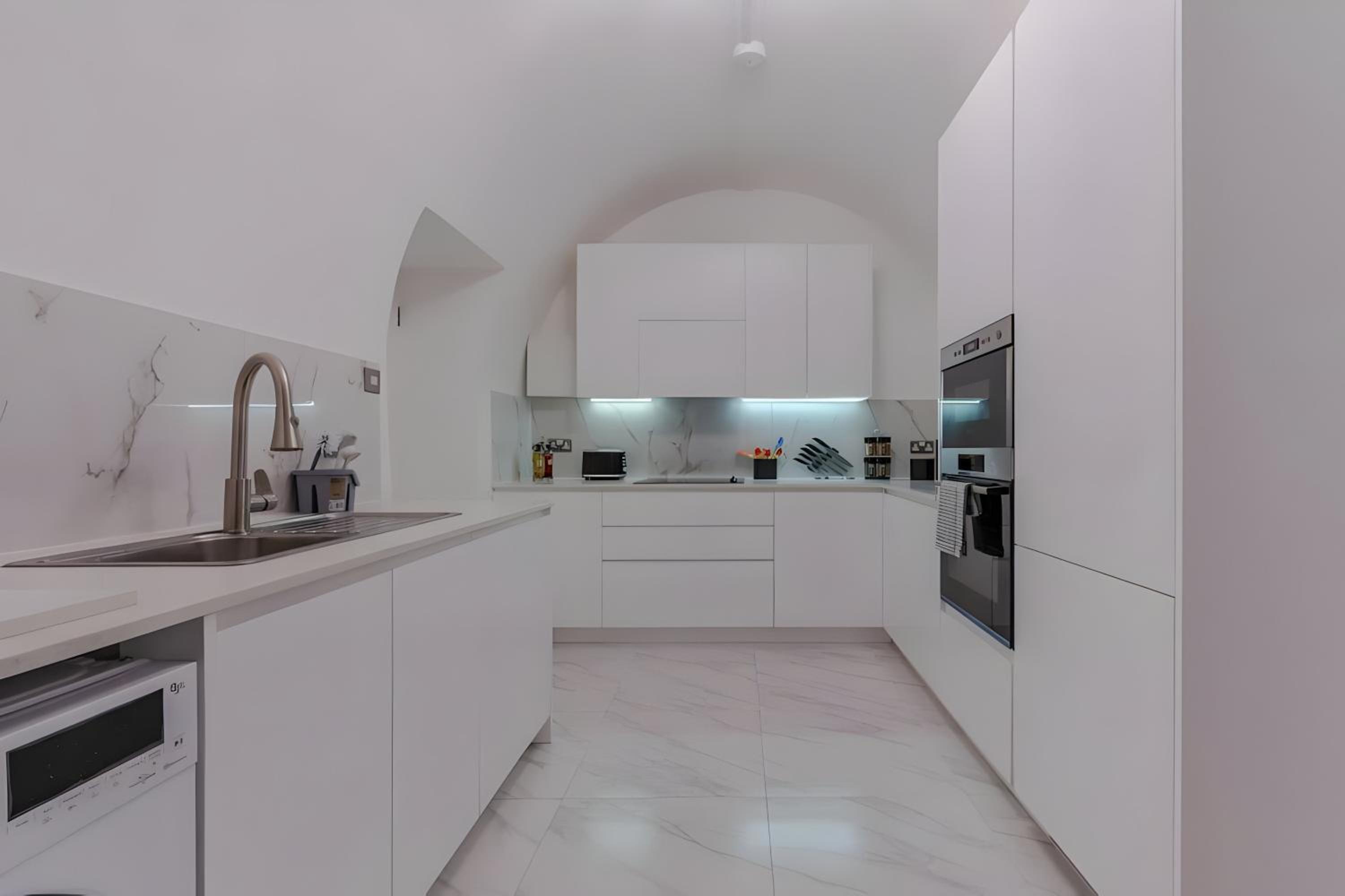 Harley Street Spectacular Suites with High Ceilings, High Luxury