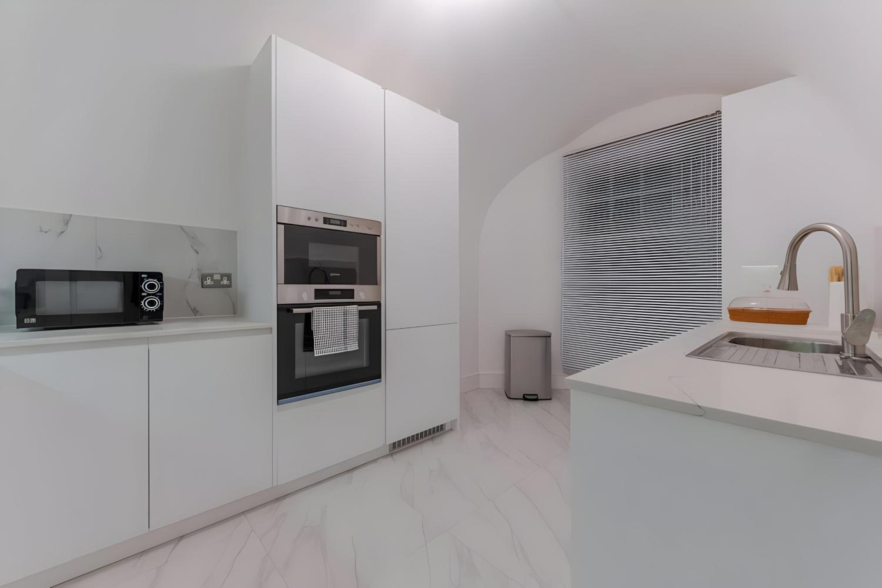 Harley Street Spectacular Suites with High Ceilings, High Luxury