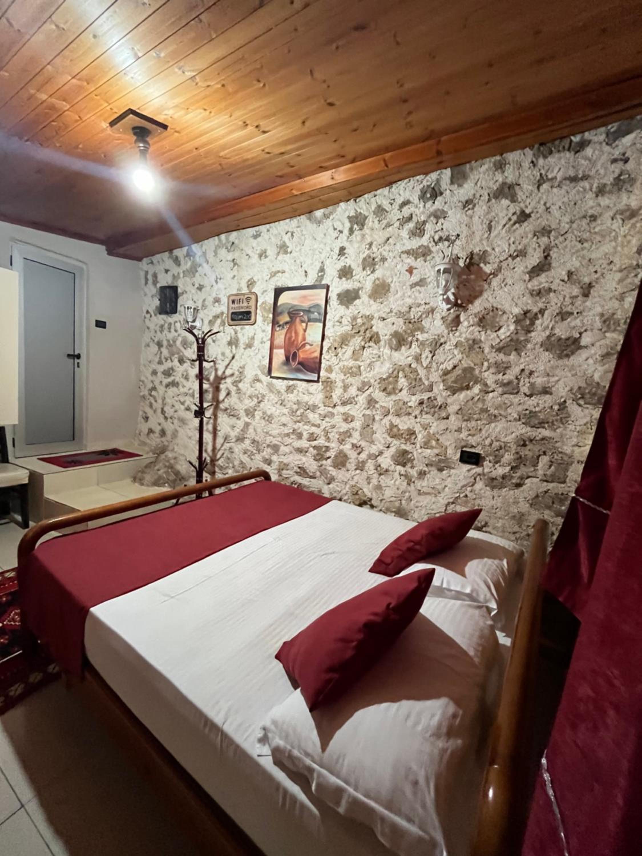 ROOMS EMILIANO Castle of Kruja