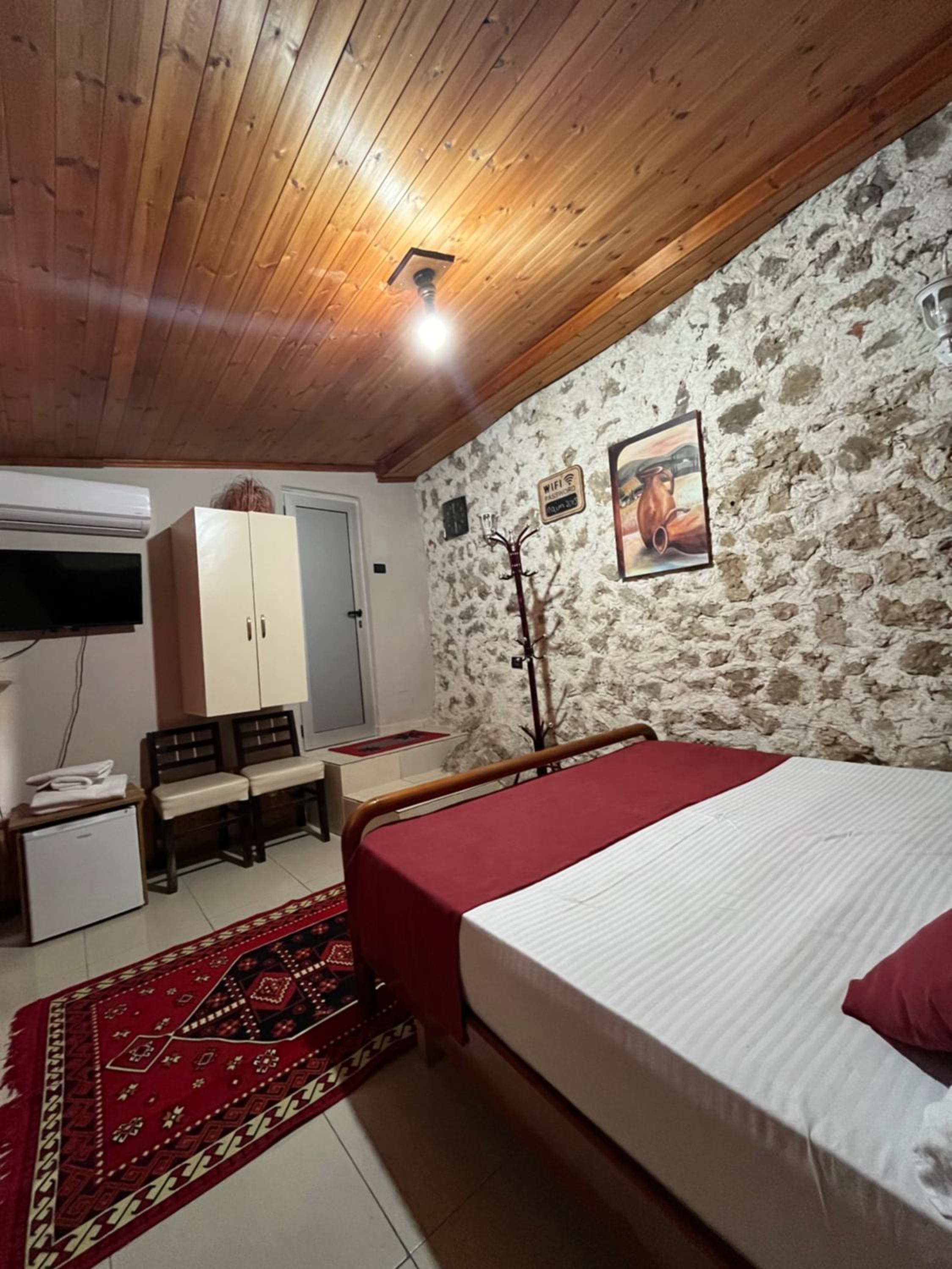 ROOMS EMILIANO Castle of Kruja