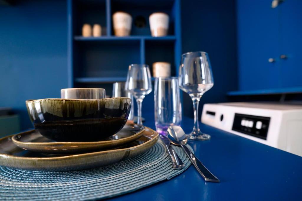 BlueXenia 1 bedroom Retro Luxury