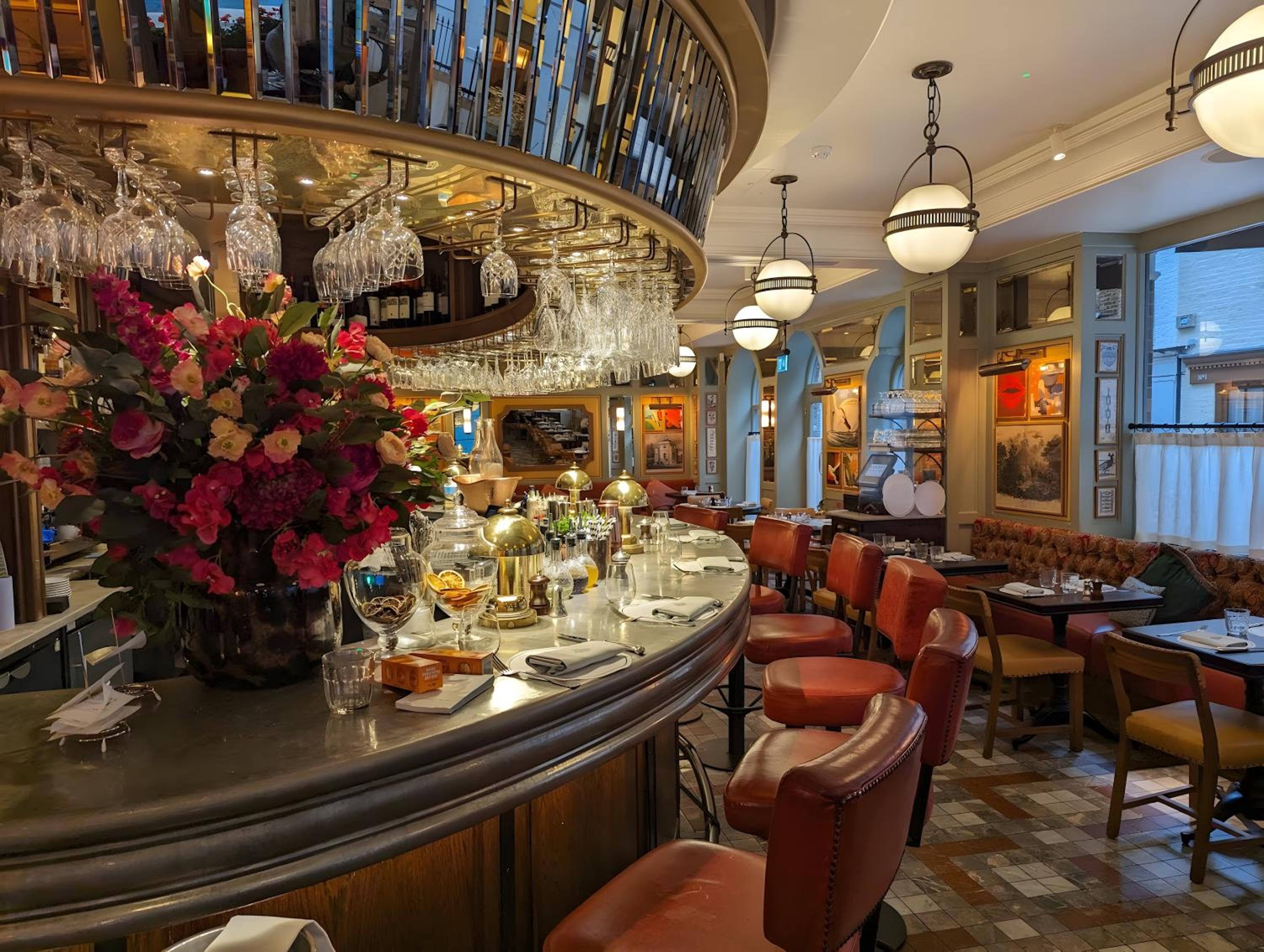 Harley Street Spectacular Suites with High Ceilings, High Luxury